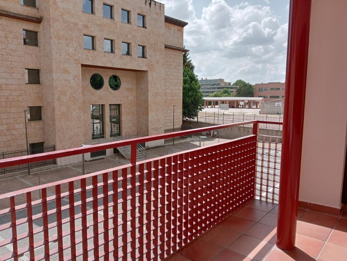 Jardines De La Muralla Free Parking Salamanca Ngoại thất bức ảnh